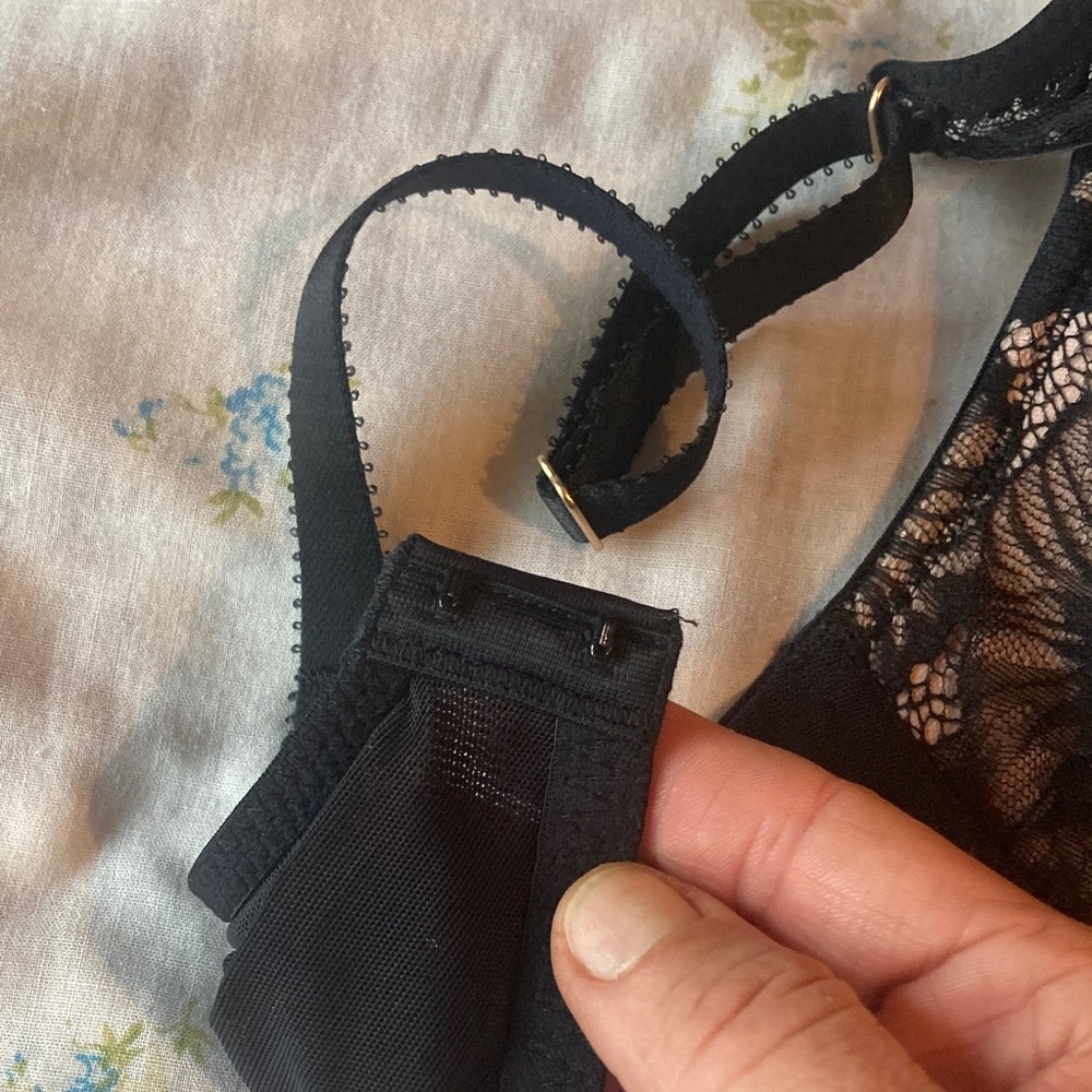 Padma Black Lace Bra - Picture 14 of 16